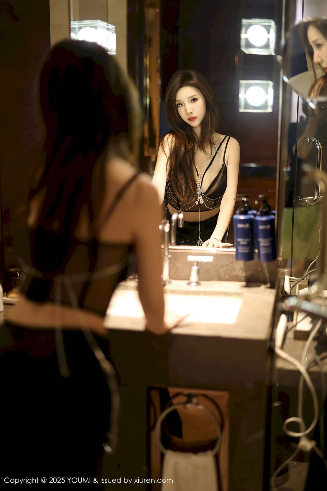 尤蜜荟新人模特桃桃·夭夭twins黑色长裙首套写真-11