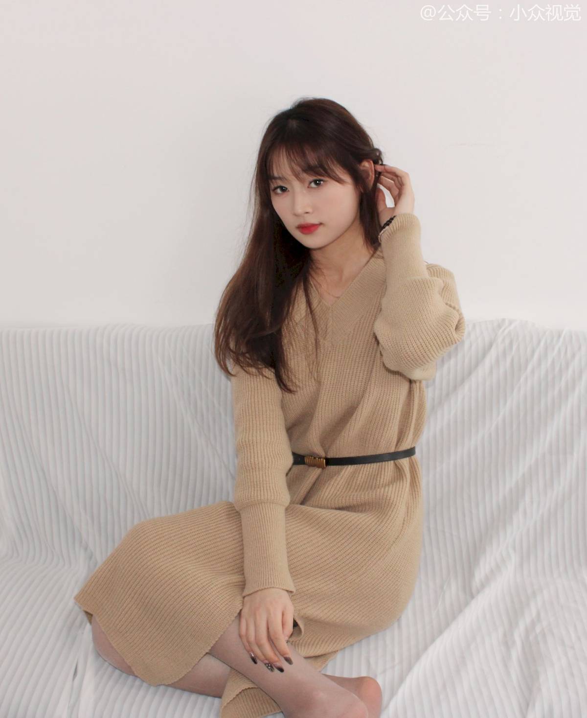 小众视觉模特蓉蓉针织连衣裙穿搭温柔知性风写真-8