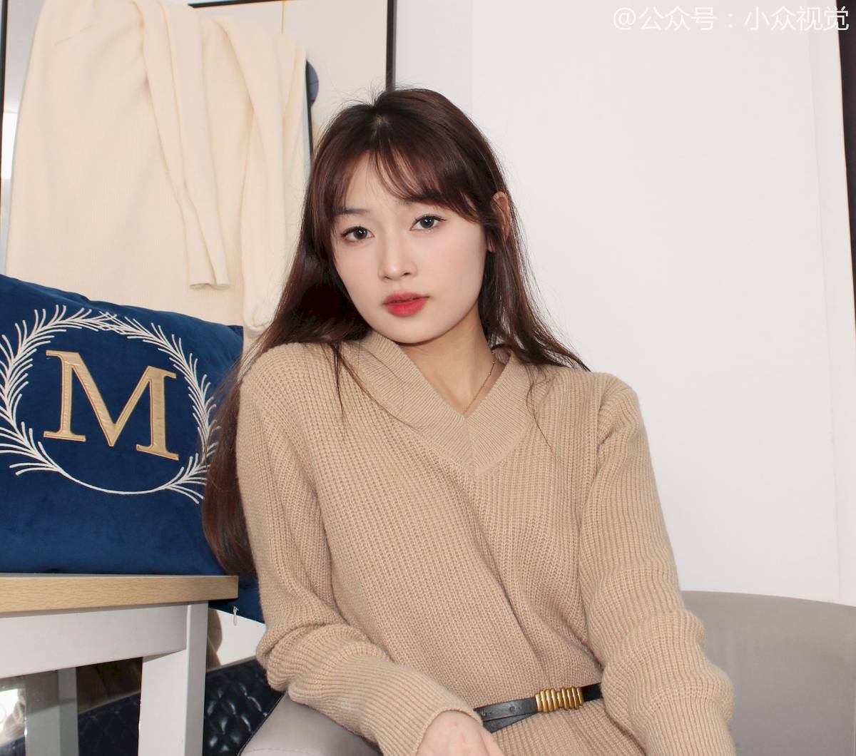 小众视觉模特蓉蓉针织连衣裙穿搭温柔知性风写真-21