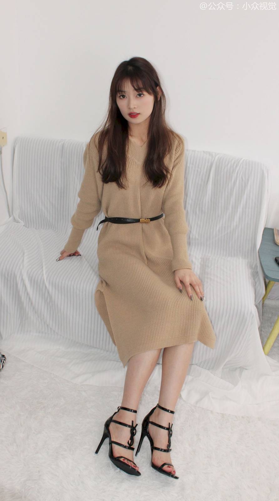 小众视觉模特蓉蓉针织连衣裙穿搭温柔知性风写真-50