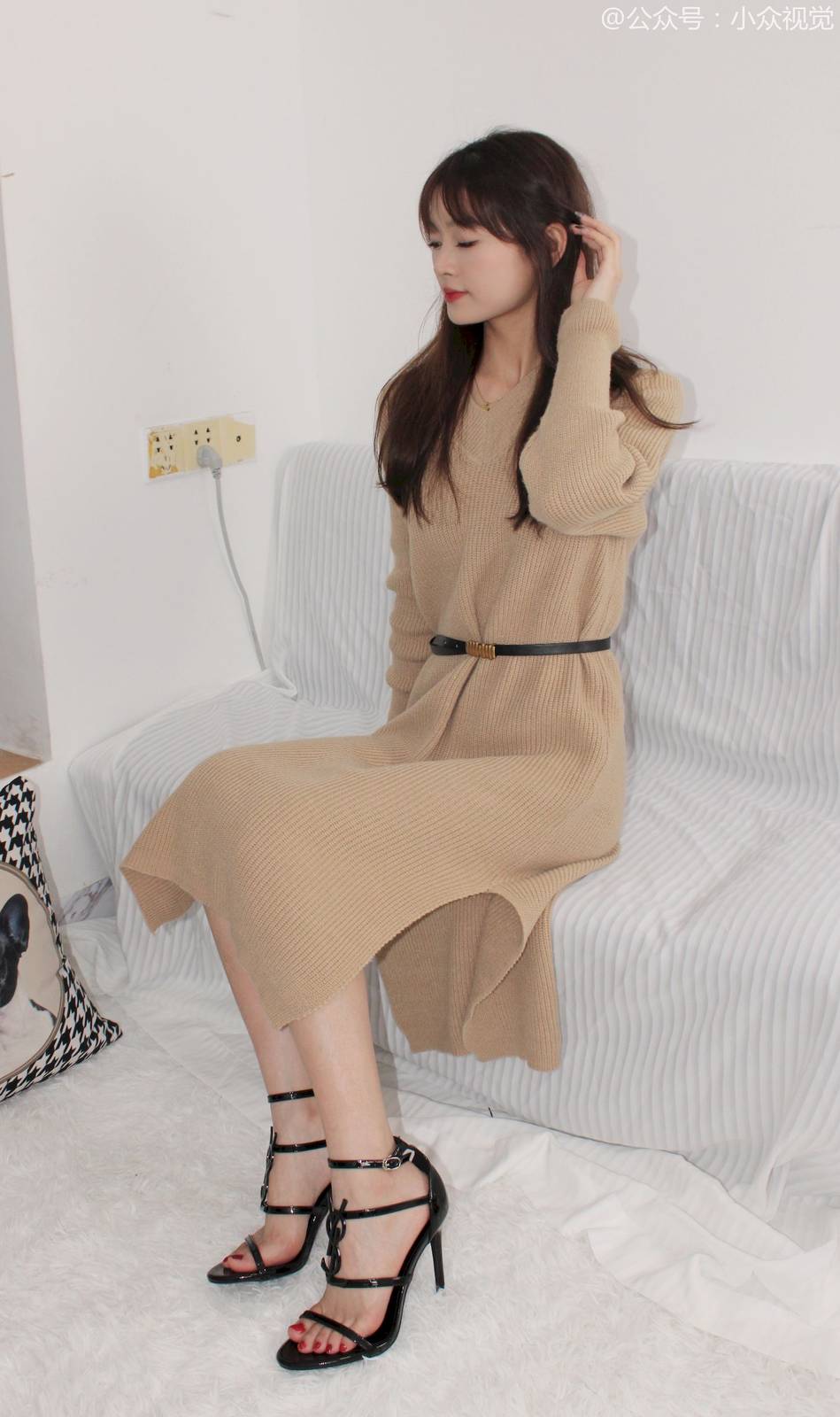 小众视觉模特蓉蓉针织连衣裙穿搭温柔知性风写真-69