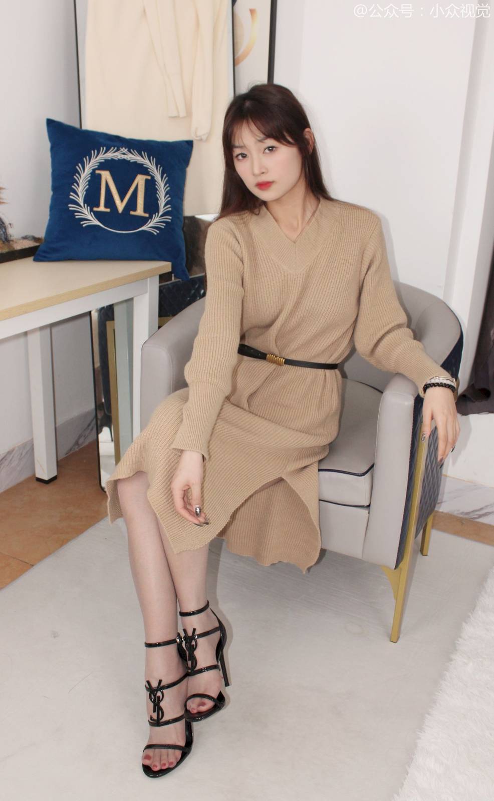 小众视觉模特蓉蓉针织连衣裙穿搭温柔知性风写真-75