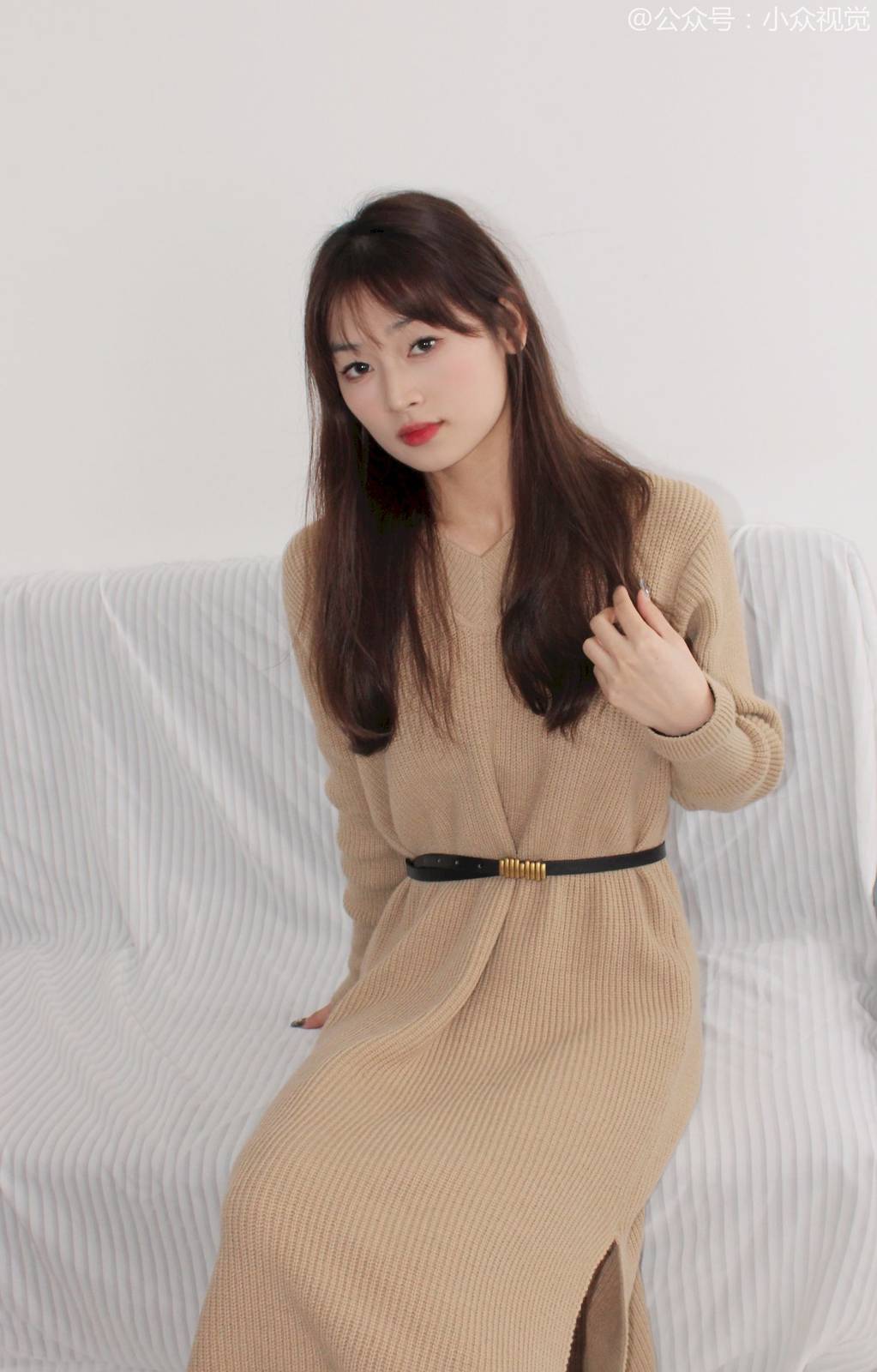 小众视觉模特蓉蓉针织连衣裙穿搭温柔知性风写真-138