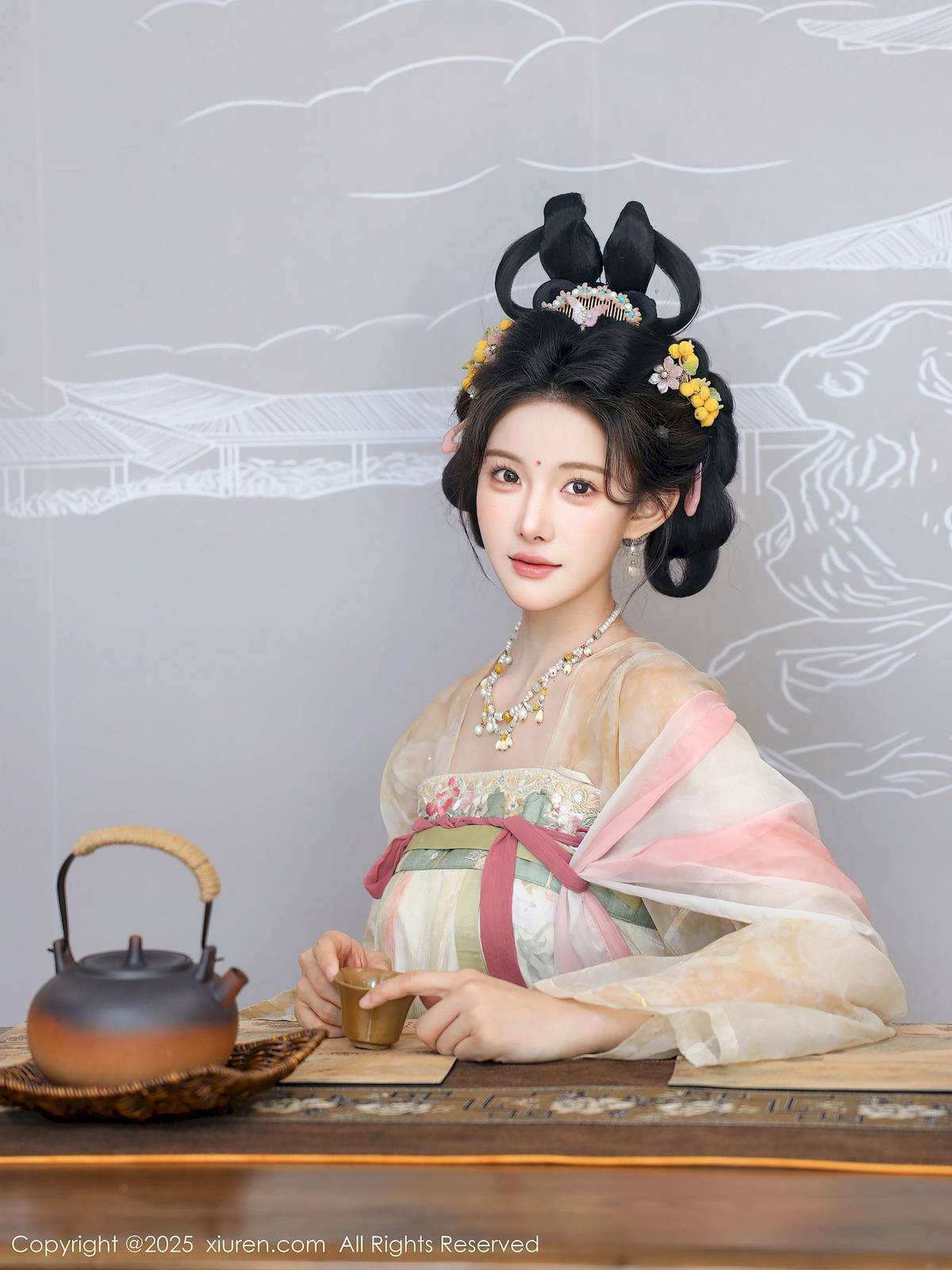 秀人网新人模特梨霜儿浅色古装娇媚动人性感写真