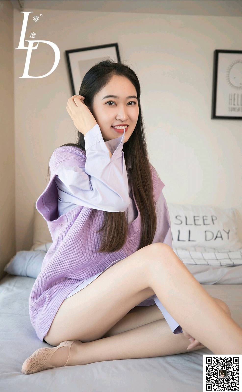 LD零度模特一含浅紫针织开衫‌修长美腿居家写真-5