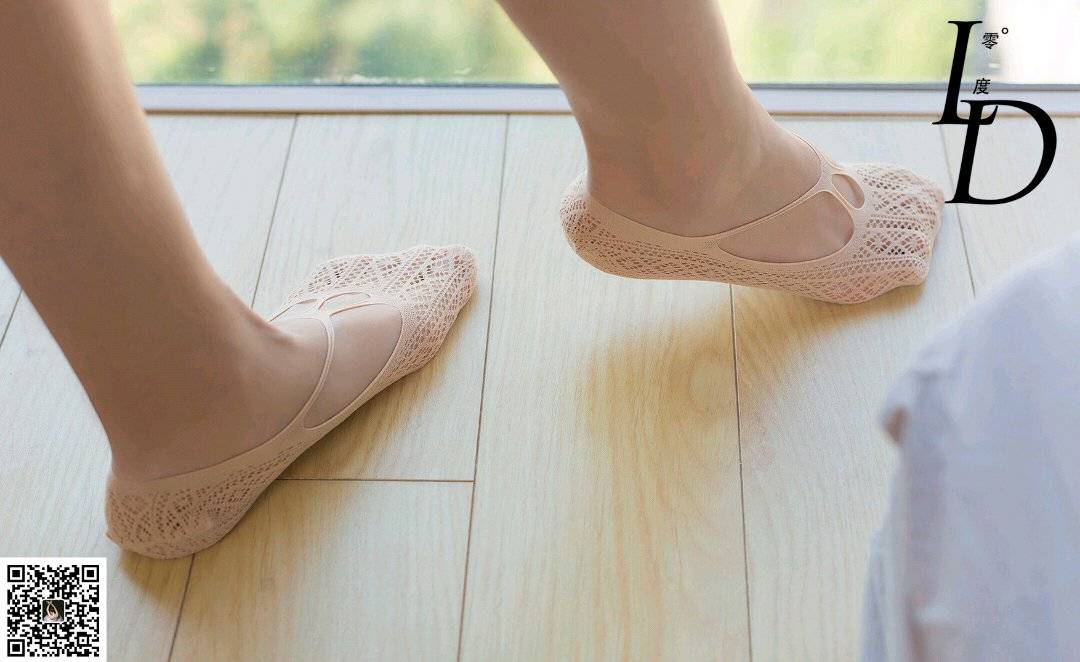 LD零度模特一含浅紫针织开衫‌修长美腿居家写真-19