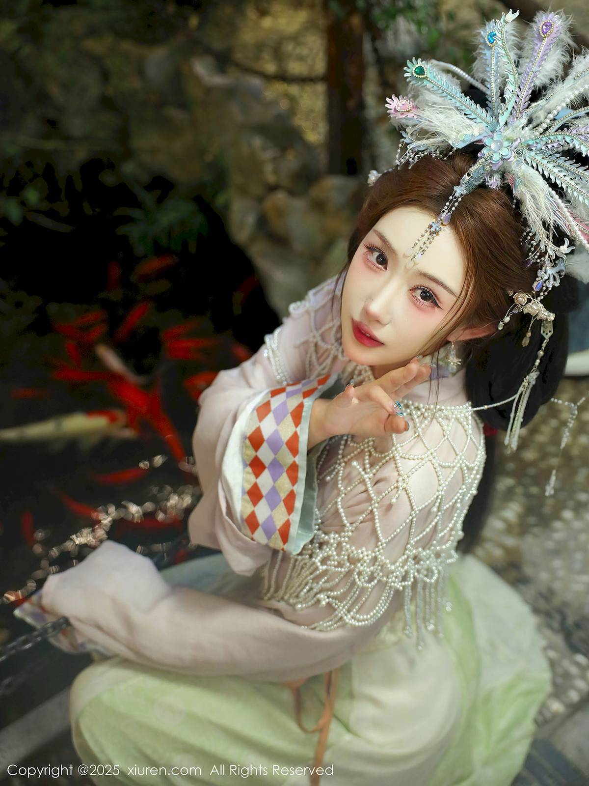 秀人网新人梨霜儿浅色古装服饰丰腴身材性感写真-25