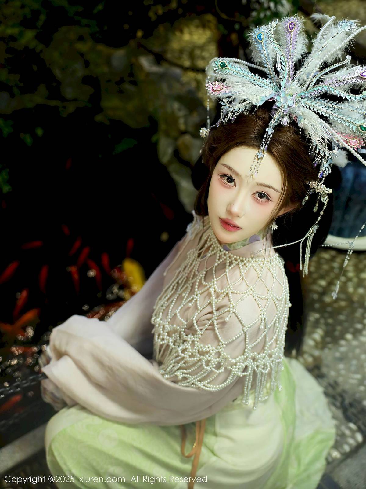 秀人网新人梨霜儿浅色古装服饰丰腴身材性感写真-24