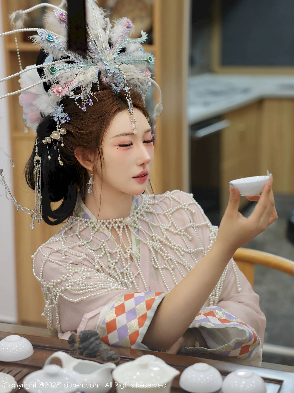 秀人网新人梨霜儿浅色古装服饰丰腴身材性感写真-34