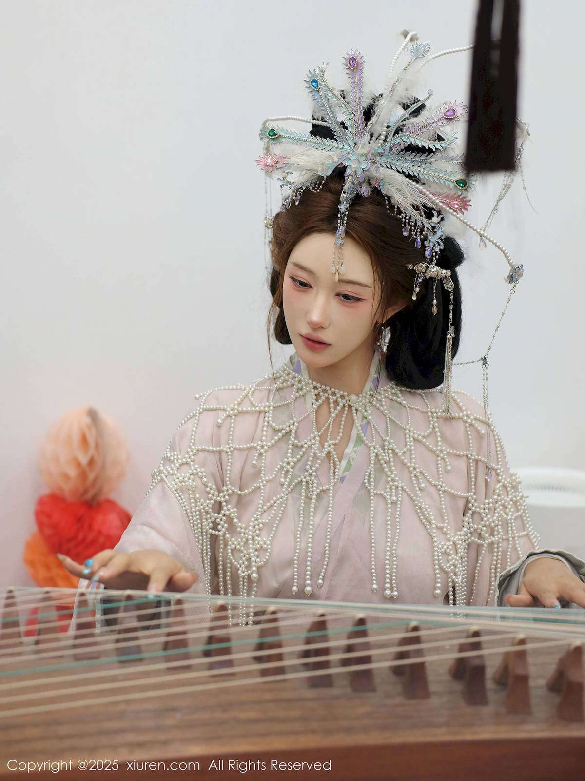 秀人网新人梨霜儿浅色古装服饰丰腴身材性感写真-41