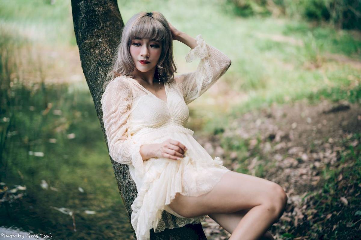 凯云白色蕾丝连衣裙浅色系穿搭梦湖主题写真-64