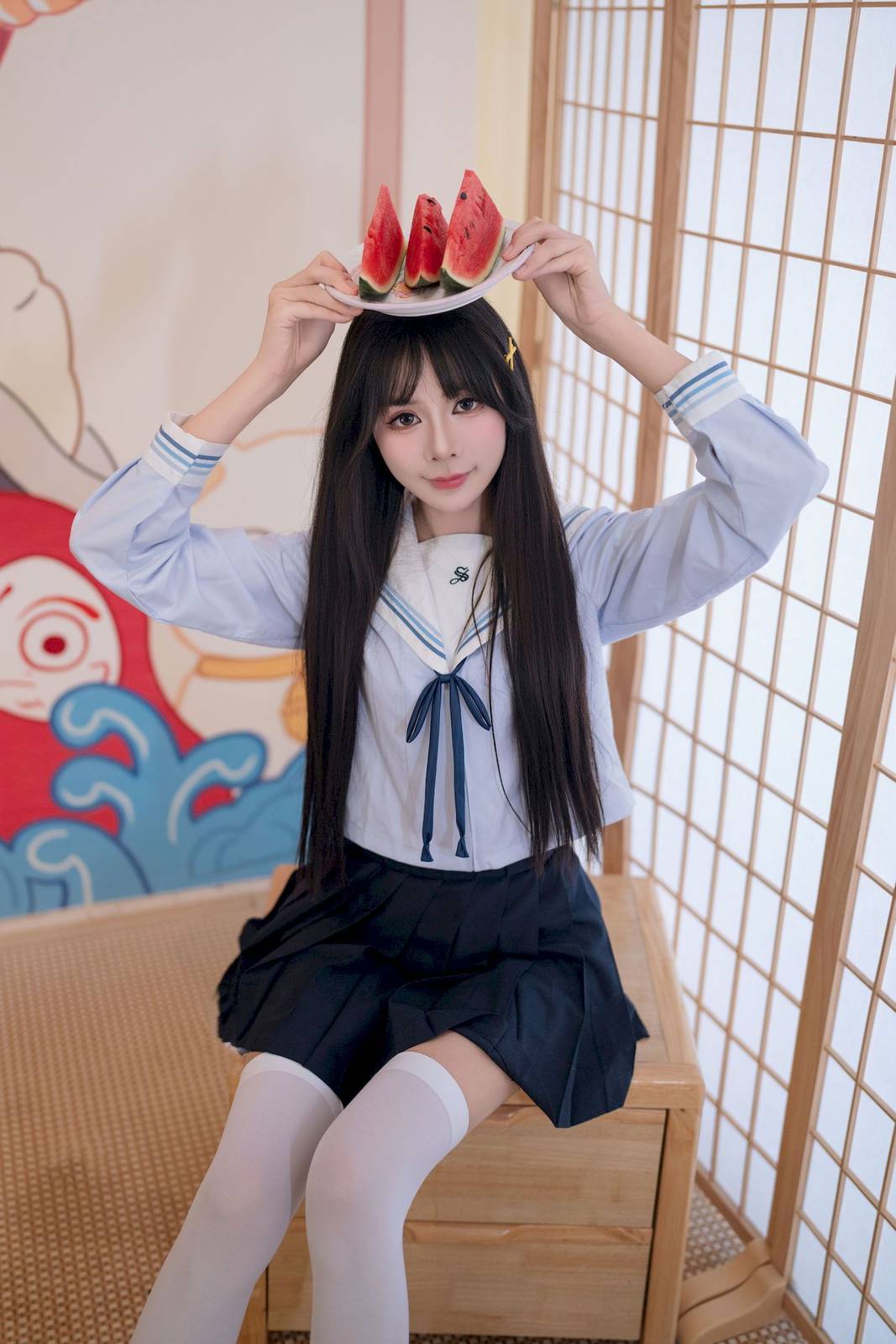 吃了个迟水手服‌搭配‌白色长袜夏日呓语主题写真-6