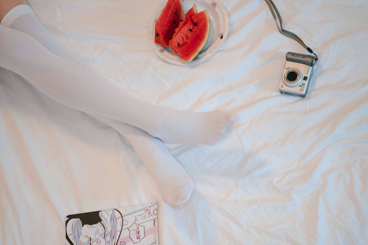 吃了个迟水手服‌搭配‌白色长袜夏日呓语主题写真-75