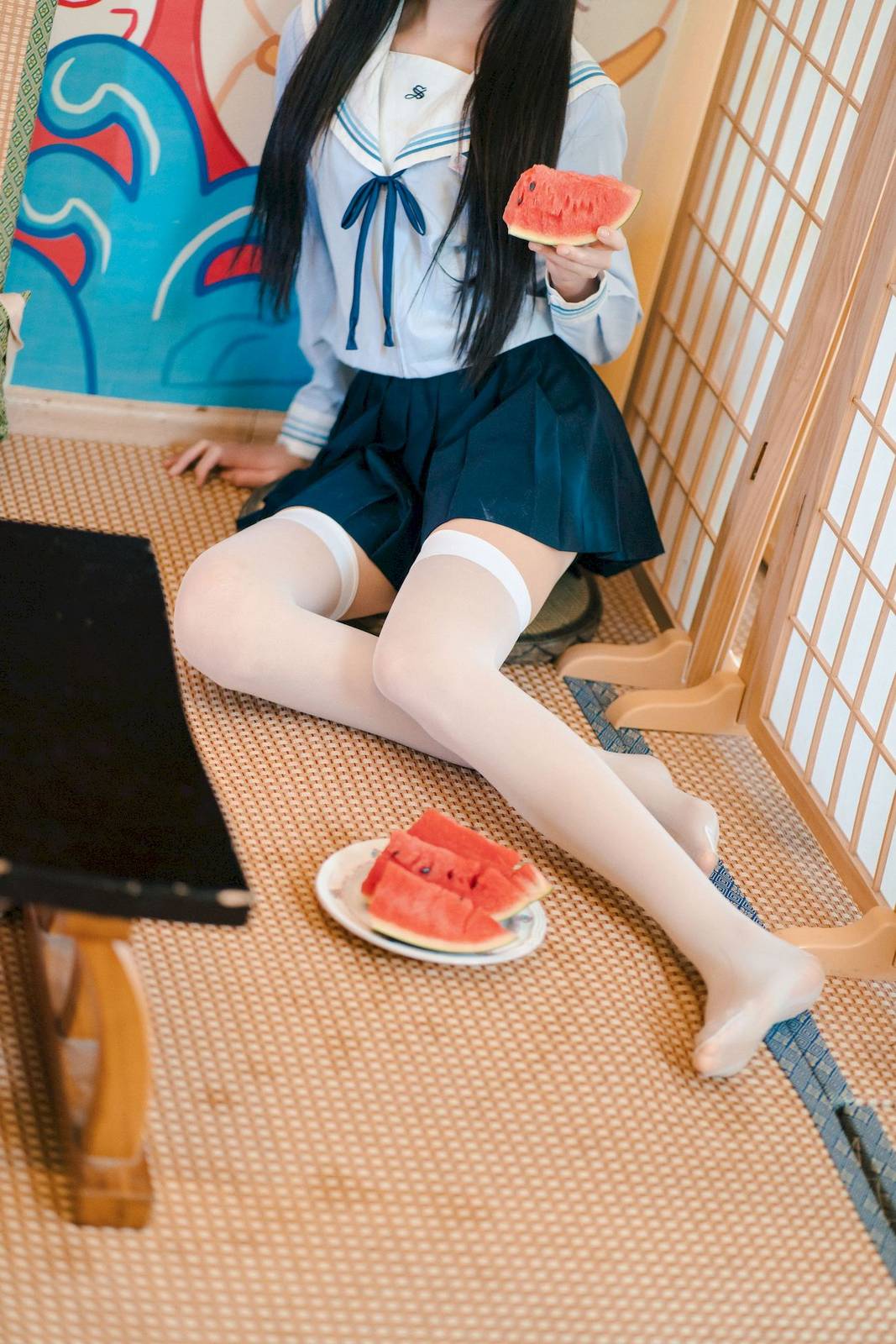 吃了个迟水手服‌搭配‌白色长袜夏日呓语主题写真-77