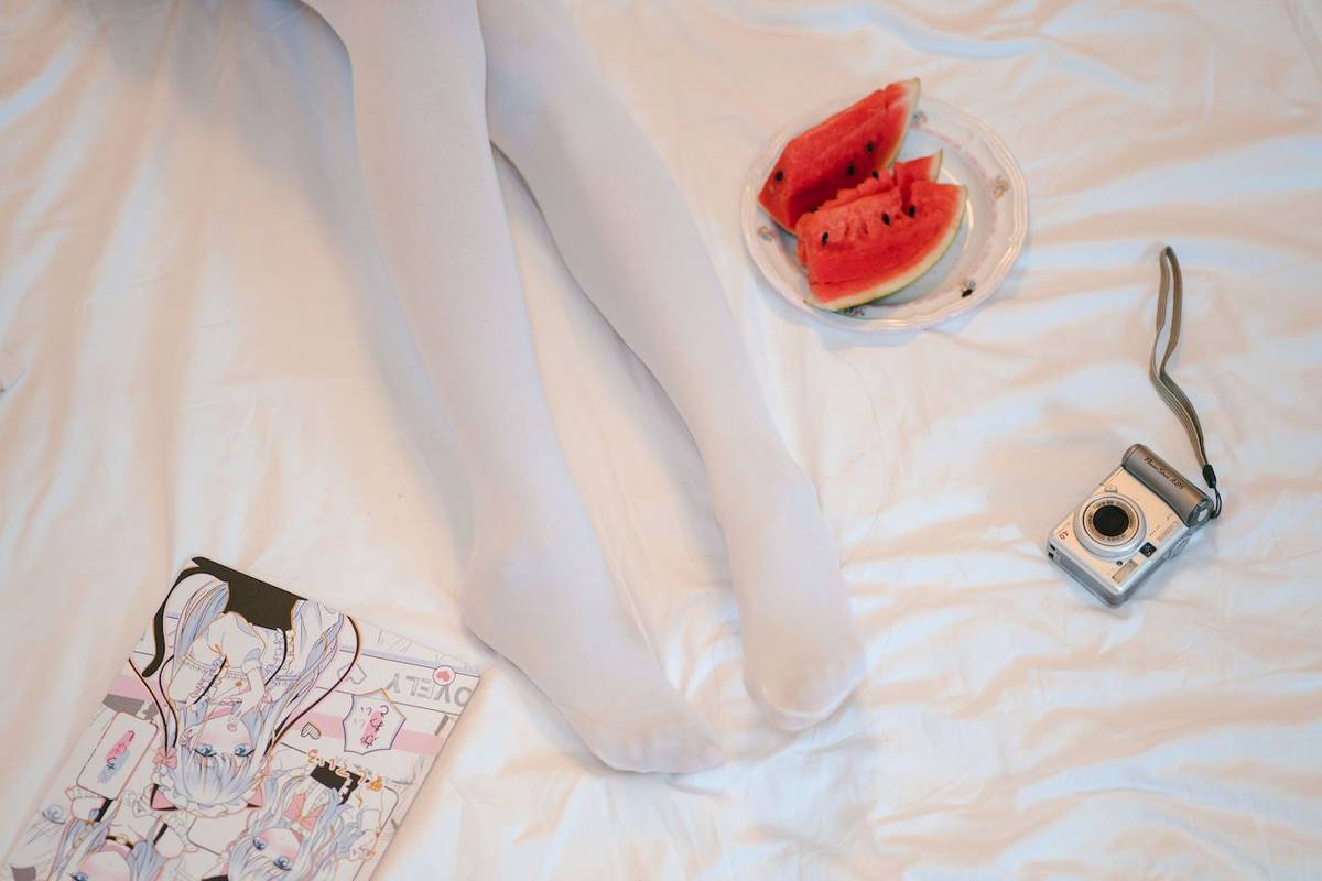 吃了个迟水手服‌搭配‌白色长袜夏日呓语主题写真-73