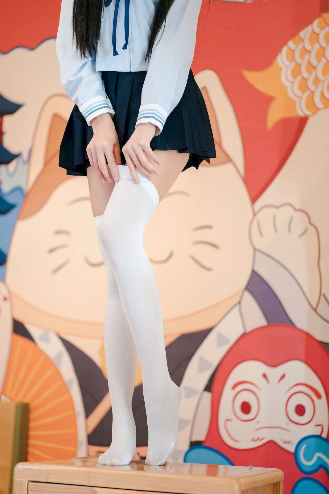 吃了个迟水手服‌搭配‌白色长袜夏日呓语主题写真-138