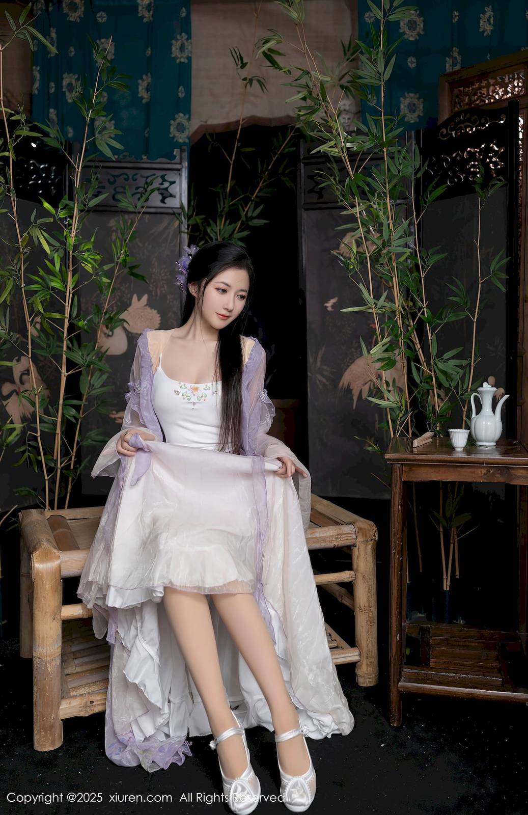 秀人网模特鱼子酱Fish紫色长裙白色丝袜长沙旅拍-14