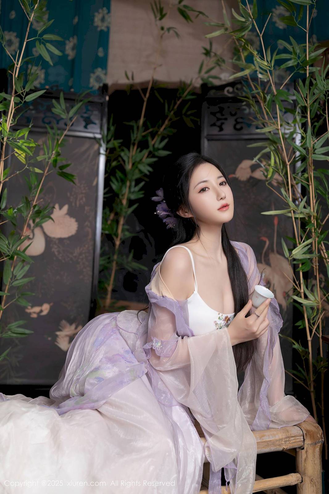 秀人网模特鱼子酱Fish紫色长裙白色丝袜长沙旅拍-20