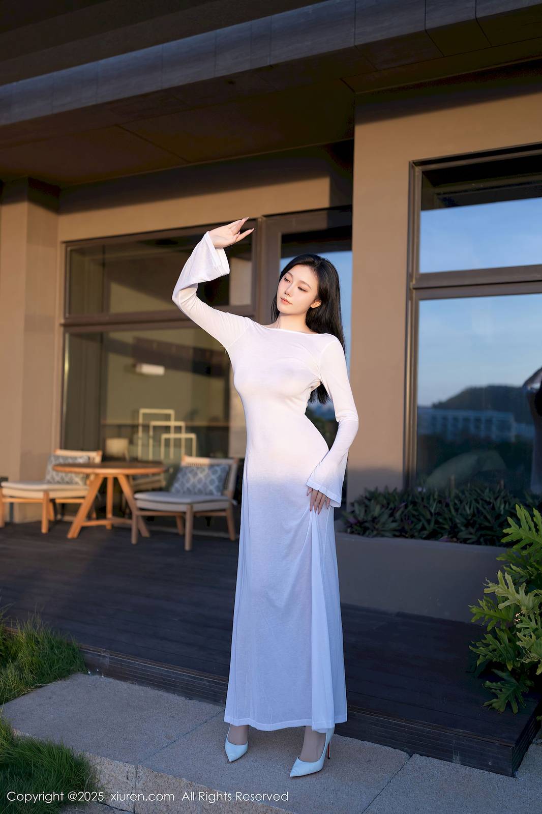 秀人网模特安然anran白色连衣裙肉色丝袜性感写真-5