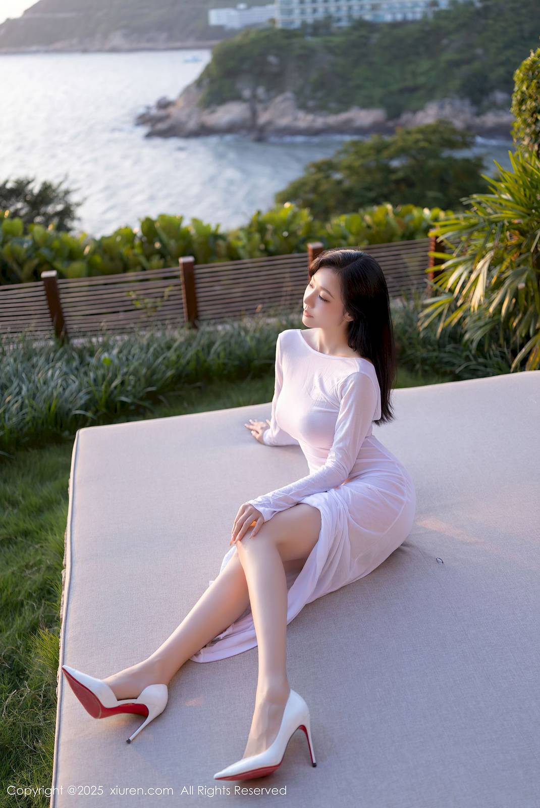 秀人网模特安然anran白色连衣裙肉色丝袜性感写真-13