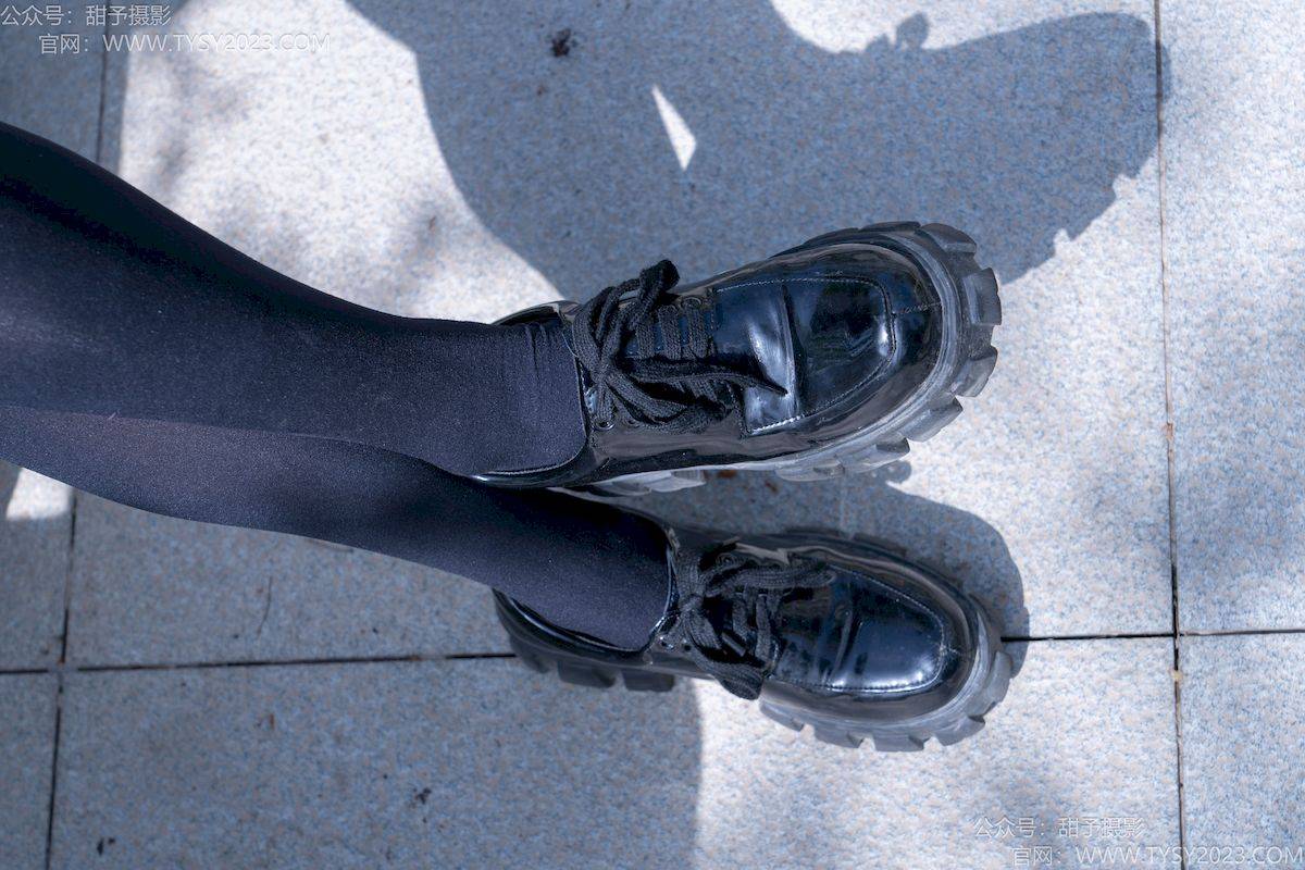 甜予摄影模特小甜桃齐肩短发校园风女生写真-78