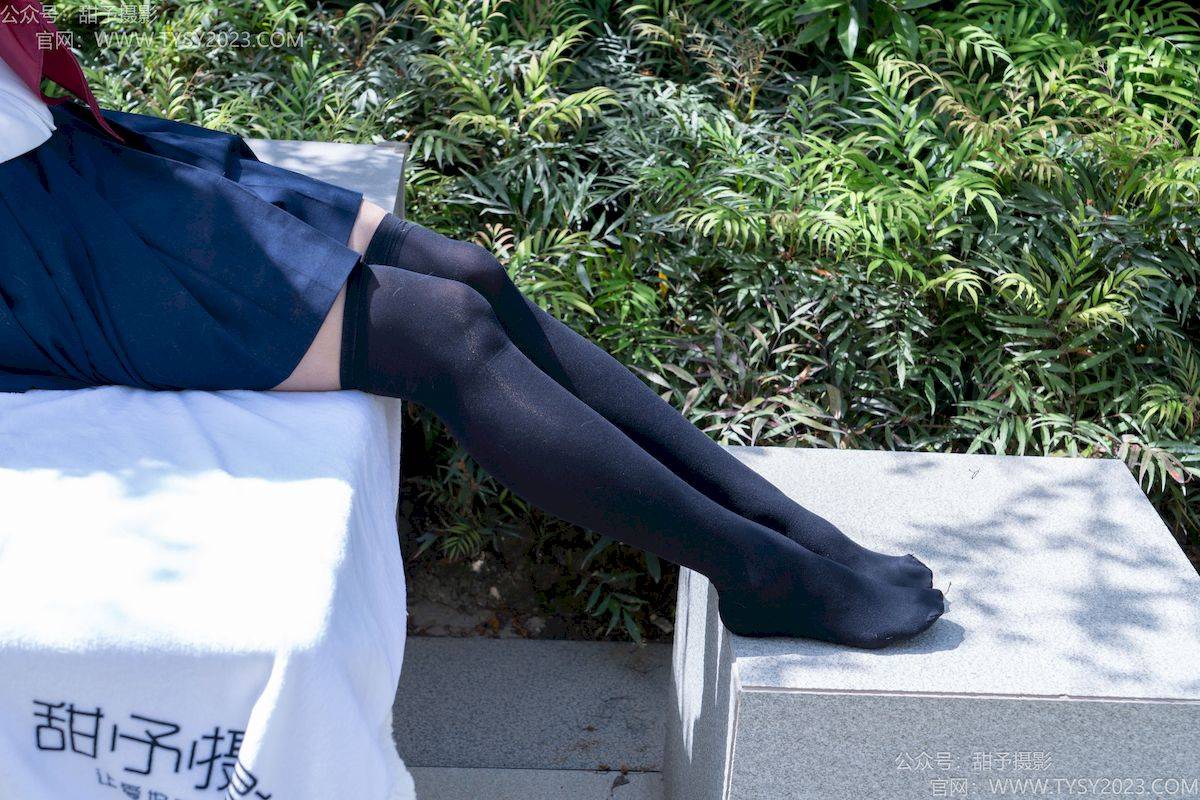 甜予摄影模特小甜桃齐肩短发校园风女生写真-117