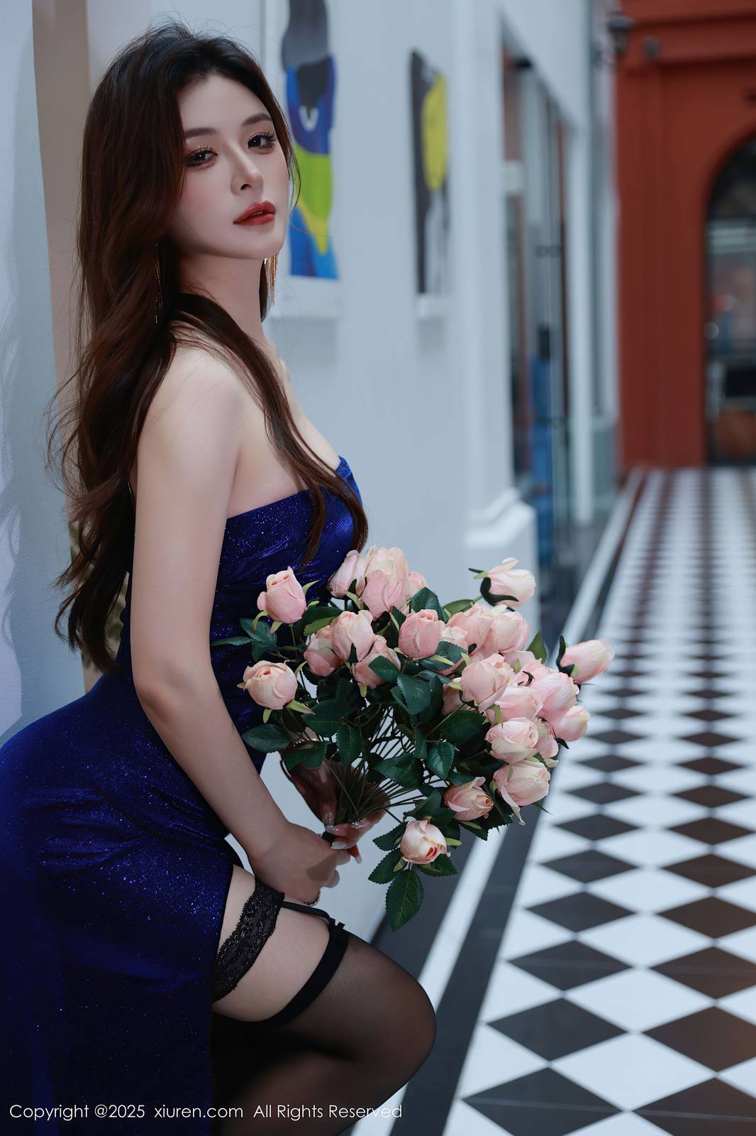 秀人网新人阿依莎蓝色连衣裙身材高挑性感写真-9