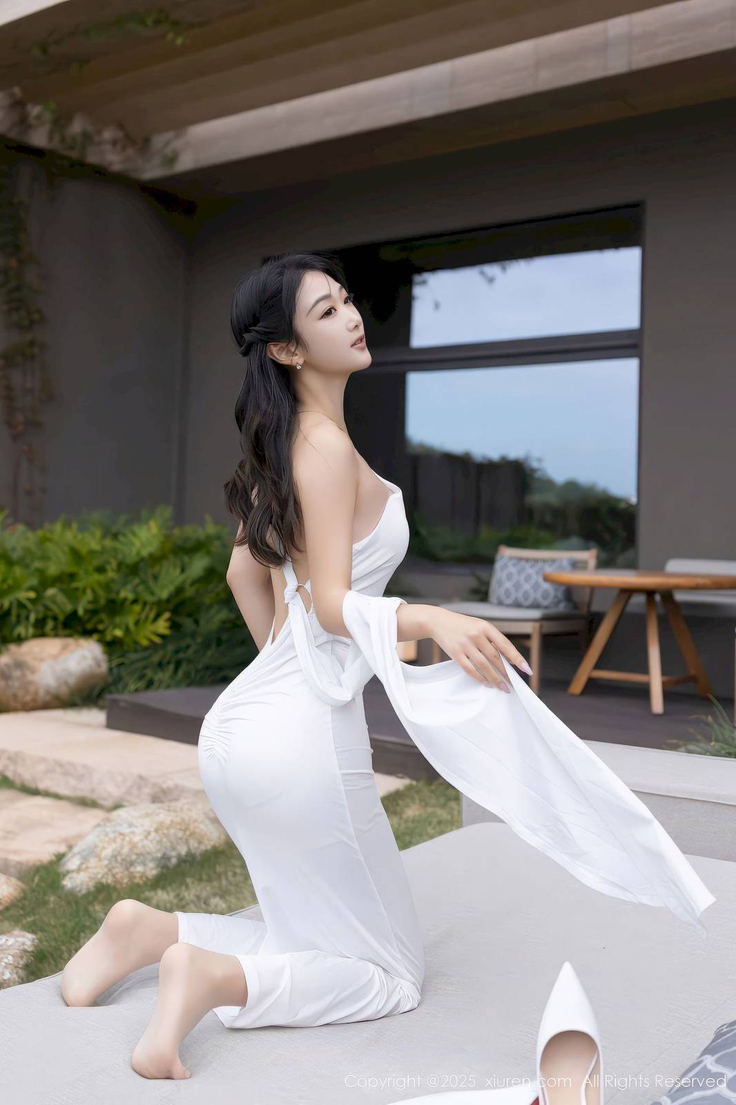 秀人网模特唐安琪白色长裙肉色丝袜性感写真-36