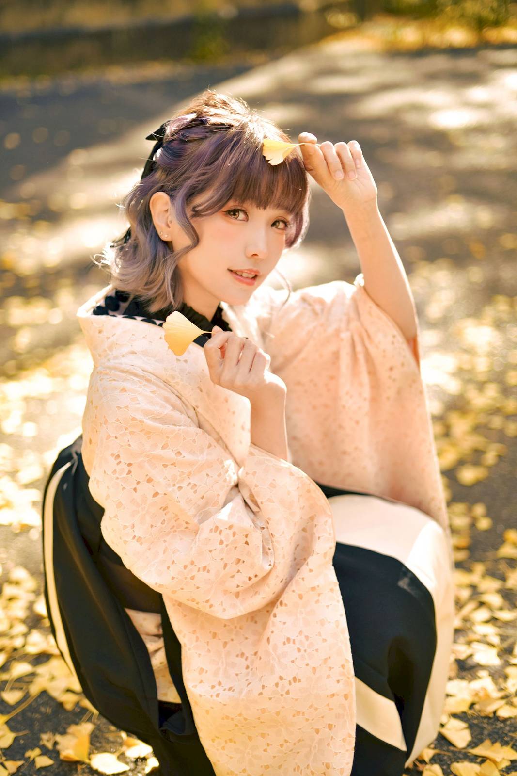 气质女孩ElyEE子午后散步于银杏林中秋日写真-24