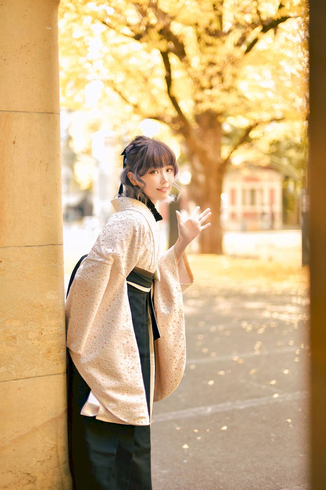 气质女孩ElyEE子午后散步于银杏林中秋日写真-22