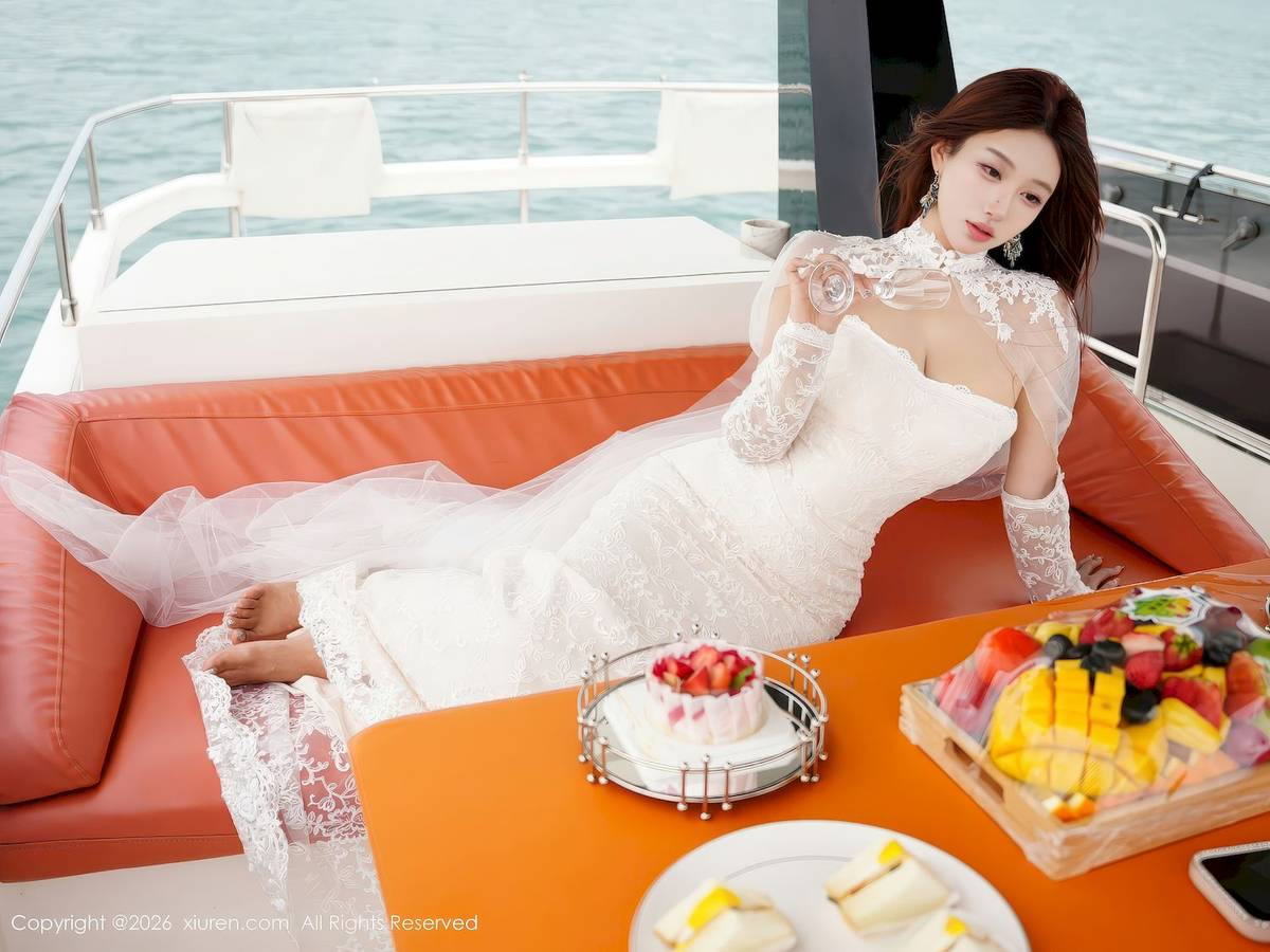 秀人网新人金允希Yuki白色婚纱丰腴身材性感写真-22